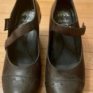 New Dansko Mary Janes